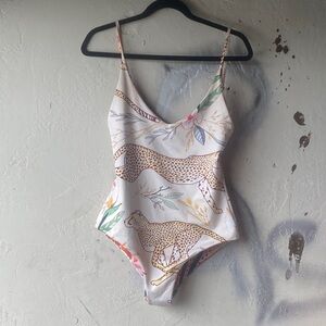 Elegant Cheetah Print One Piece Swimsuit